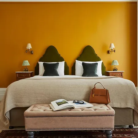 Georgian House Hotel